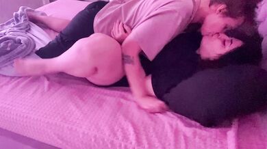 I cum many times from cunnilingus and lesbian scissors