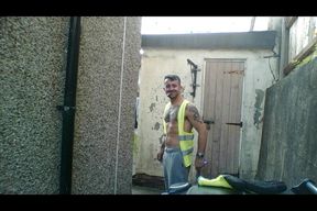 Carl Working in His Filthy Hi Vis Workwear Give Us a Nice Cum Shot in the Shower