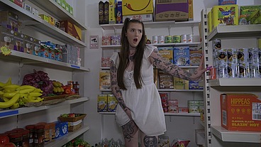 BO$$MAN I FUCK THREE GIRLS IN A REAL LONDON CORNER SHOP!