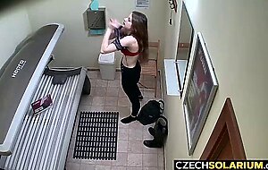 18 y/o playing with her pussy in solarium,