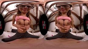 VirtualRealPorn com Nerdy Dream