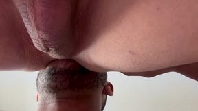 eu amo quando chupa meu cusinho antes de foder. voce chuparia e jogaria leite dentro?