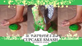 ST-Patrick's Day Cupcake Smash