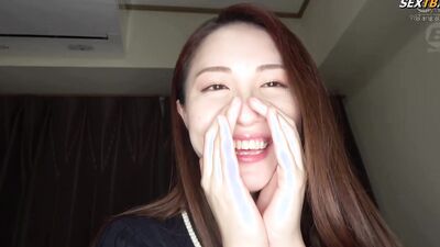 First time with a black guy - Sayuri Hayama gets a big dick and a hot creampie!