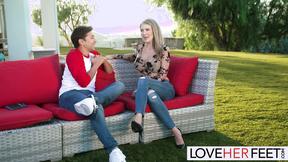 ”Feet Goddess Gigi Dior Screwed Outdoors After Feet Worshipping”