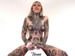 Amber Luke Riding a Tremor Featuring Amber Luke