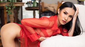 ”FRANKSTGIRLWORLD - Red sexy cutie Alice loves ass pumping”