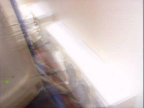 Claire une secrétaire française mature en talons j'ai sentis ses pieds odorants