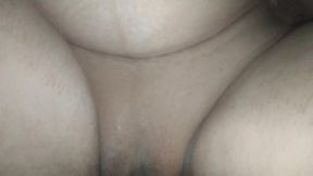 Azeri MILF Tanidigi Xalani shares her hairy pussy & pozada with her bosalan friend