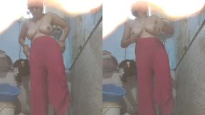 Chidro diye bondhu'r maa er boro dudu expose korar choto clip