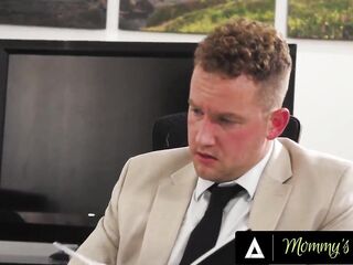 Stacked mother I'd like to fuck Screws Her Hung Psychologist