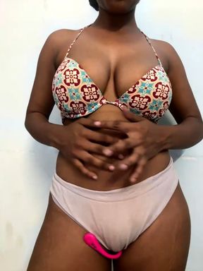 A sexy girl Trying to become bride Saree nude show , handjob and blowjob with big dildo