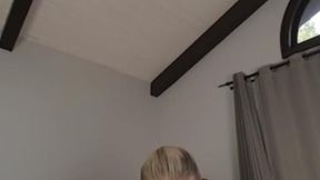 Blonde Dolores explores her sexual consciousness in POV cosplay parody