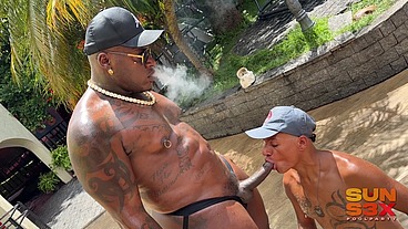 Suruba na Sunsex Poolparty