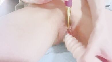 Japanese dildo stretches her gaping cervix until she squirts
