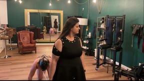 Mature Latex Dominatrix Commands Leashed Naked Slaves