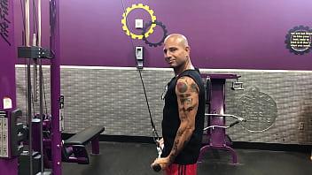 ARM WORKOUT G T S GYM TAN SEX ITALIAN PORN STAR WORKING OUT SO HE CAN FUCK THE BABES BETTER