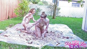 Siri Pornstar showcases Ashlynn & Kimber in hot lesbian cake wrestling!!