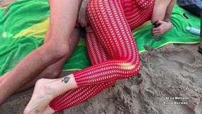 baisee et enculee par 1 voyeur a la plage + bukkake: 24 ejacs voici pour ce ...