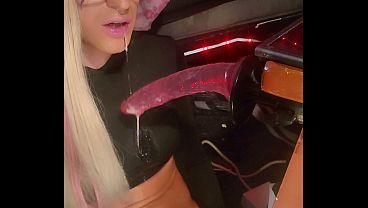 Fuck Machine Turns My Throat into a Pussy w a 9 Inches