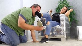 This is how the hottest feet scent smells - small version