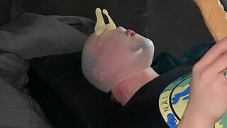 Latex glovemask and dildo sucking in my second breathplay experience