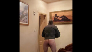 Amatorzy dojrzali geje głaszczą ogromne kutasy przed intensywnym ruchaniem w dupę