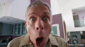 Nympho Makes A Move: Mover Mick Blue helps Out MILF Sabrina Sabrok