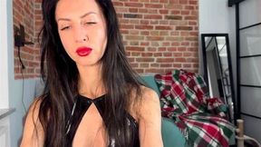 your sexy mistress is waiting you