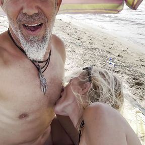 Cum in Mounth - Blowjob on the Beach - How Long Can You Last Without Cuming?