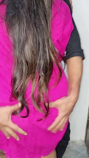 Paki Girlfriend Ki Kameez Phaarr Di