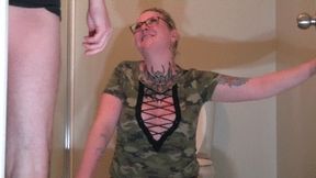 Isa pee her jeans (HD)