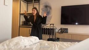 Ruth Lee's Body Language Sparks Connection with American Traveler - A Hotel Encounter to Remember!