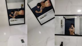 nue dans le miroir