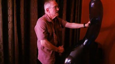 141) Extra Long Neck Round Balloon Fun - Balloonbanger