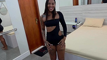 A deliciosa Vicky Simons deu cu na pele pro Jr Doidera