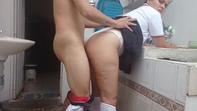 PADRASTRO QUIERO LAVAR LA ROPA CON TU POLLA EN MI CO�O &mdash;  FOLLAME DURO!