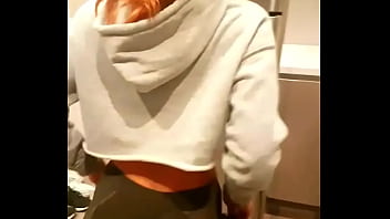 Perreando en la cocina