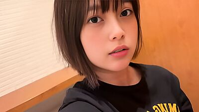 [Masturbating in the toilet] There was someone next to me doing the toilet, but that got me excited and I masturbated alone and came a lot...