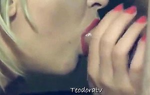 Teodoratv red lips