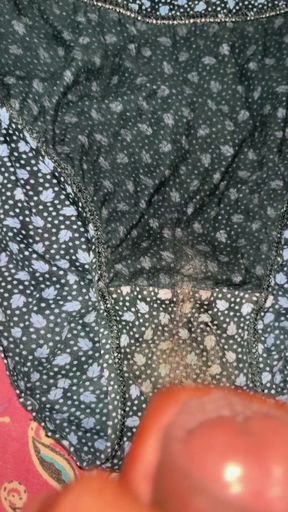 My stepdaughter is very dirty and smelly panties