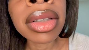 soft kisses💋