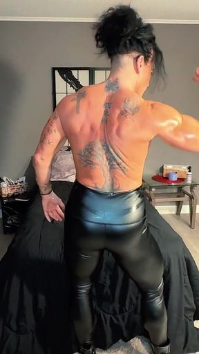Kandys Commands Your Load in Her Leather Pants