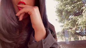 Risky outdoor squirt