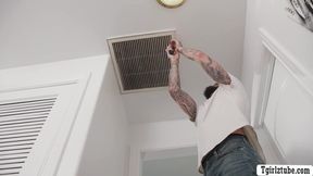 Lucky Aircon Cleaner Fuck Two Shemales Wet Asses
