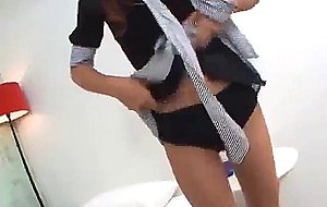 Milf mecumi plays dirty on cam