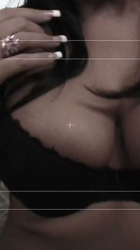 Slut Lesbians knows how to lick pussys   Clip 1