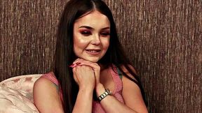 Sweet voyeur teases guy with BBC