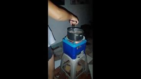 Preparando chicharrones en casa