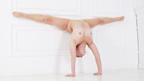 ”Figly Migly hot petite brunette gymnast”